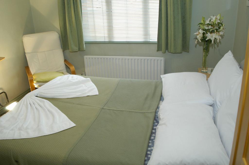 Furnival Lodge Slough Chambre photo